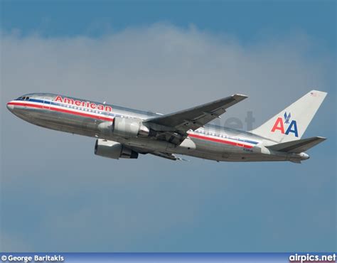 N338aa Boeing 767 200er American Airlines Medium Size