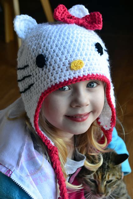 This free playing cats crochet amigurumi pattern will perfect for you if you want to do a small project but suddenly at your home. Hello Kitty hat free crochet pattern