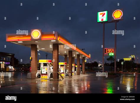 Shell Gas Station At Night Stock Photo Alamy