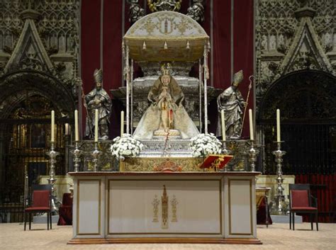 La Virgen De Los Reyes Preside El Altar Del Jubileo Para Su Salida