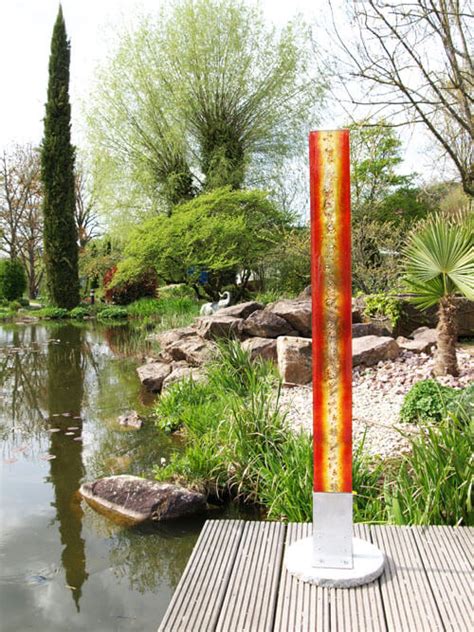 Insbesondere im bereich der modernen, kreativen gartengestaltung erfreut sich das material glas immer größerer beliebtheit. mein-schöner-garten-glaskunst - Glasdekore Teufel