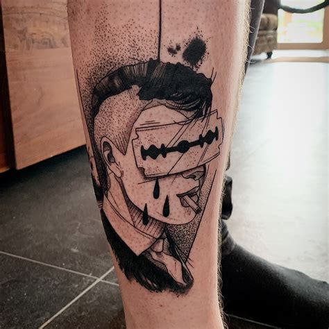 Limited availability at salvation tattoo studios. Thomas Shelby tattoo | Tatuagem de dinheiro, Desenho ...