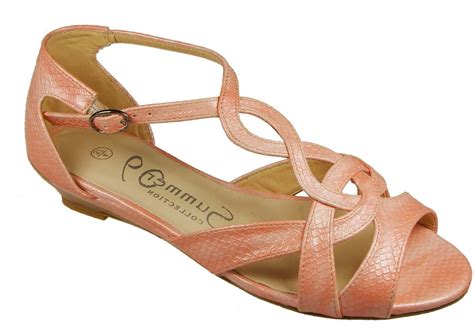 China Pink Ladies′ Flat Sandals - China Sandals and Flat Sandals price