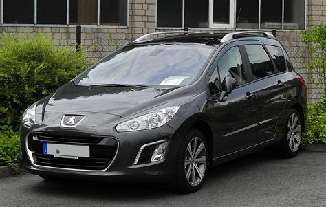 It's a fair bit longer than the hatch, with improved room for both passengers and. 308 Wagon / 1st generation facelift / 308 / Peugeot ...