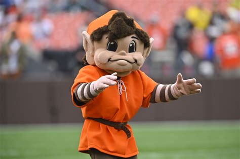 Cleveland Browns Painted An Angry ‘brownie The Elf Logo At Midfield