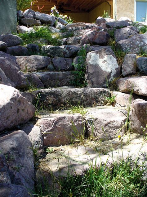 You may encounter some problems because you'll have to constructing a stone fireplace means working with heavy weights and also having the responsibility of fireproofing the fireplace. Alt. Build Blog: Stone Steps #4
