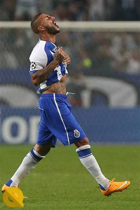 16:05boris johnson uk politics good news. Quaresma :) | Soccer players, Soccer, Football