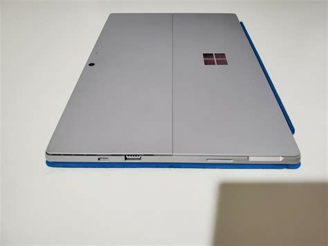 Venden Un Prototipo De Surface Pro 8 En EBay Con Una CPU Tiger Lake E