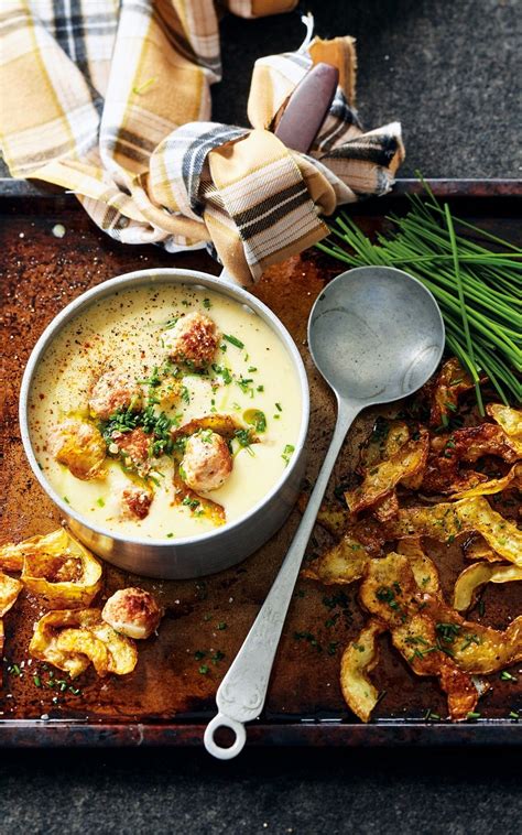 Another fun saturday night dinner idea comes from south of the border. Aartappel-en-uisop met varkworsfrikkadelletjies ...