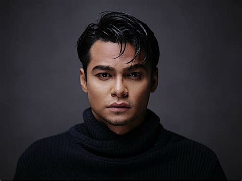 Mohd syafiq shamim bin abdul razak (born 24 june 1992), known professionally as syafiq kyle, is a malaysian actor and model. Fans Beri Sokongan Padu Pada Syafiq Kyle Selepas Keluarkan ...