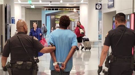 Lax Airport Police On A Man Yelling And Screaming At The Airport Youtube