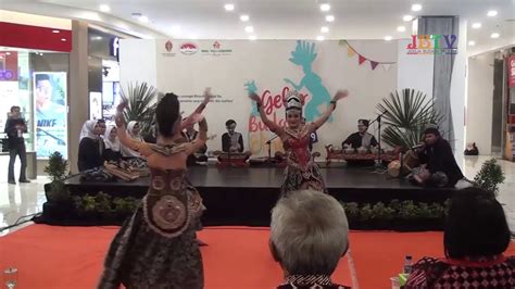 Mutu pendidikan yang baik dan diakui secara internasional. Gelar Budaya Etnis Jawa Barat - YouTube