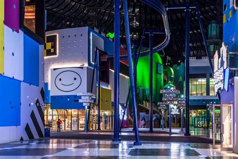 Inside The Worlds Largest Indoor Theme Park In Dubai Business Insider