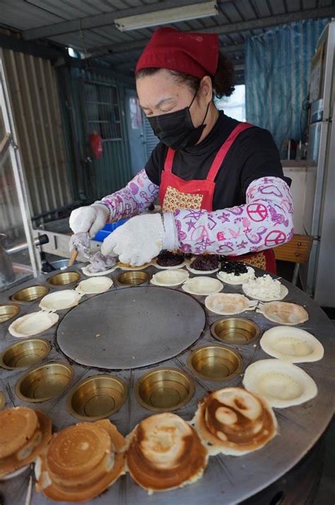 伍師傅車輪餅甜鹹口味多 爆漿加料學生最愛 旅遊 中時