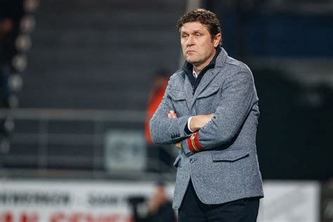 ˈɣɛrt fərˈɦɛiə(n);1 born 20 september 1970) is a belgian retired footballer who played as a forward, and the current manager of oostende. Gert Verheyen stapt op bij KV Oostende, Hugo Broos neemt ...