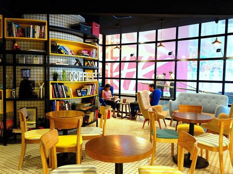 17 KL Cafe Interior Designs To Recreate at Home (37 photos)
