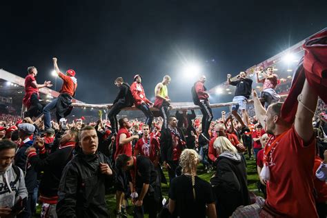 The bundesliga table with current points, goals, home record, away record, form Fussball 1. Bundesliga Relegation, 1.FC Union Berlin - VfB ...