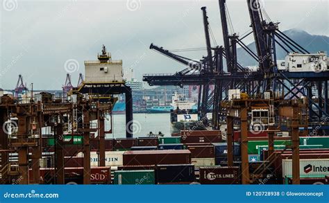 Hong Kong 23 April 2016 Cargo And Crane Shipment Dock World