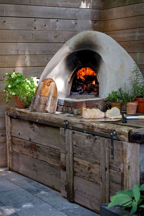 Enjoy Cooking With Amazing Outdoor Kitchen Ideas 32 Pizza Oven