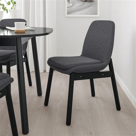 Chaises de salle à manger et coussins  IKEA