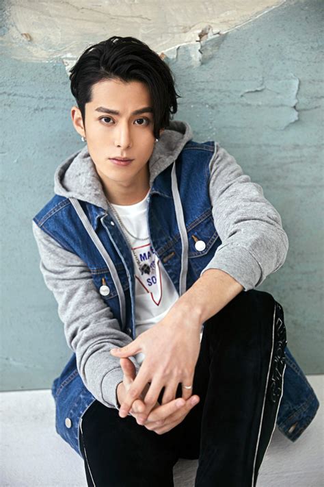 Dylan Wang & Shen Yue - Dylan Wang wished to be a flight attendant; now he is flying high as an