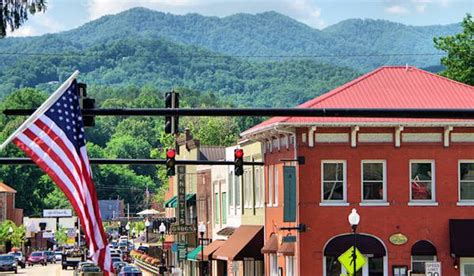 40 Cool Mountain Small Towns Near Asheville