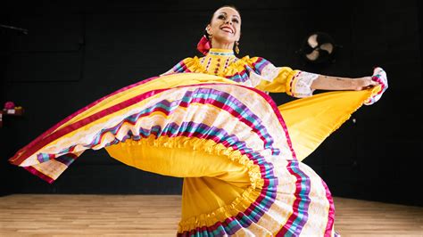 keeping mexican traditions alive through the art of ballet folklórico