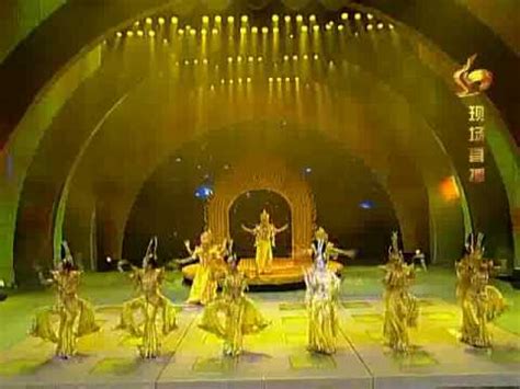 Thousand hand guan yin is a dance created by chinese choreographer zhang jigang. Thousand-Hand Guan Yin - YouTube