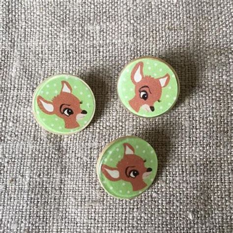 Retro Bambi Buttons — Loop Knitting