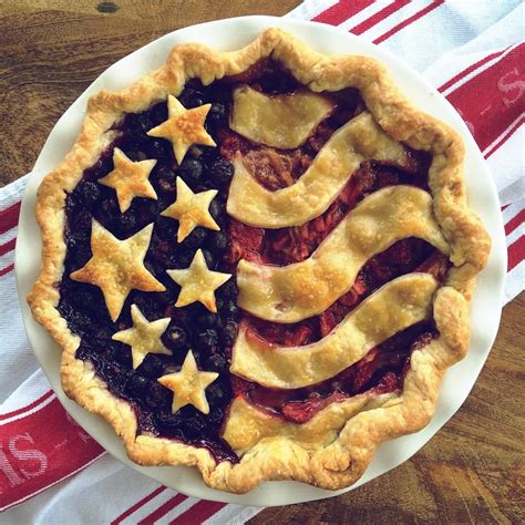 Why blend into the crowd on the dessert table when you could stand out? 10 Decorative Pie Crust Ideas - Allspice | Decorative pie ...