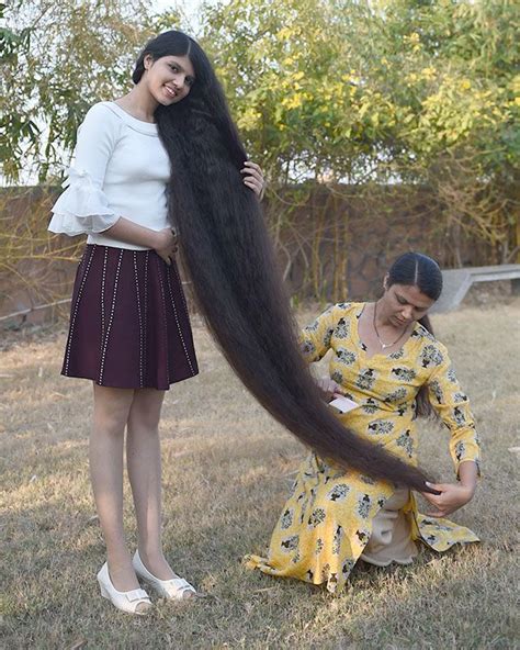 india meet the girl with the world s longest hair news photos gulf news