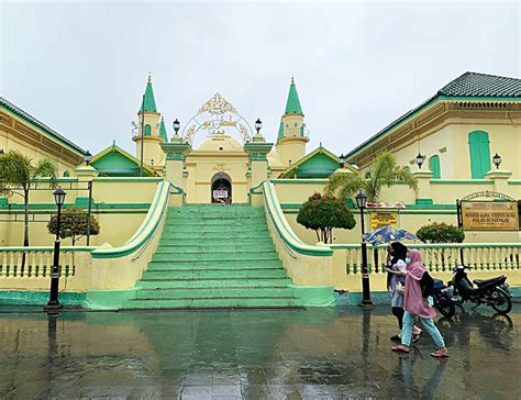 Merawat Masjid Bersejarah Pulau Penyengat Ulasan Co