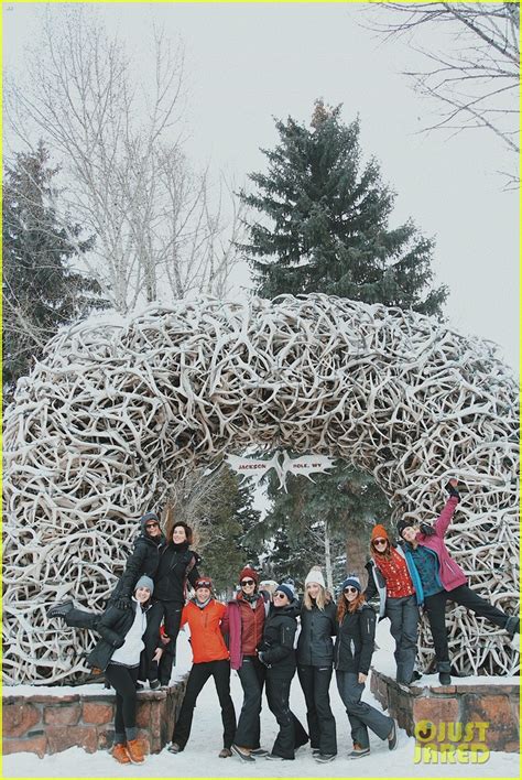 Mandy Moore Kicks Off The Holidays With Girls Trip To Jackson Hole