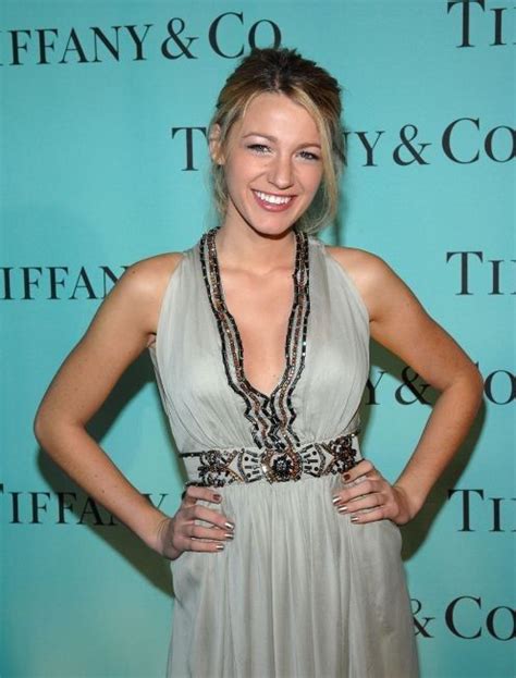 Blake Lively Pictures Rotten Tomatoes Sleeveless Formal Dress Formal Dresses Celebrity