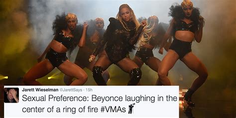 17 Of The Funniest Tweets About The 2016 Vmas Self