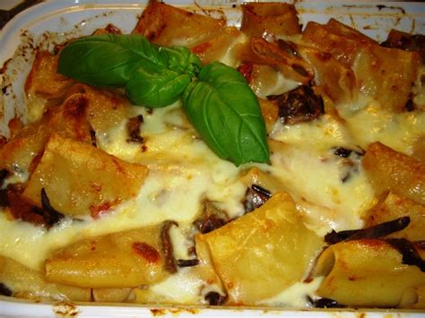 If you cook the pasta perfectly al dente, you can keep it for the next day but no longer. Paccheri gratinati alla Norma • La Signora dei Fornelli