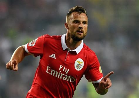 Seferovic é o maior trunfo a partir do banco. seferovic | Serbenfiquista.com - Adeptos do Sport Lisboa e ...