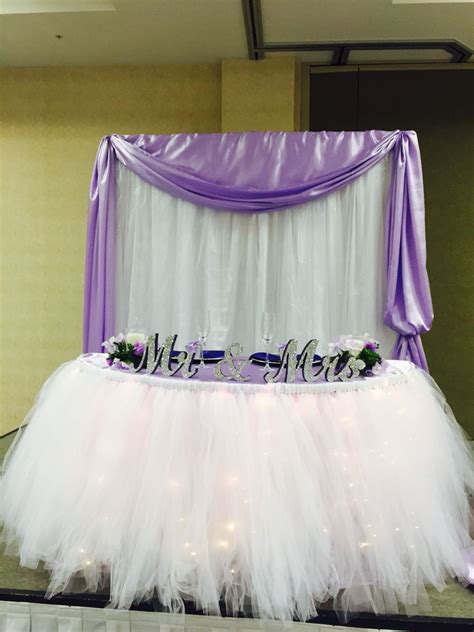 They can make a table look fancy and elegant almost immediately. Sweetheart table DIY tulle skirt | Cumpleaños