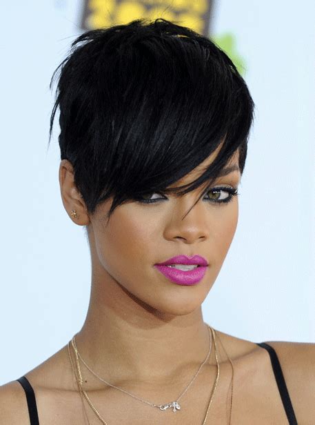 Stylish japanese girls short bob hair styles. Rihanna's Hairstyles - Style & Vibes