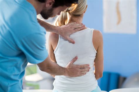 Spine Misalignment 101 Symptoms Causes And Treatment Options Lives On