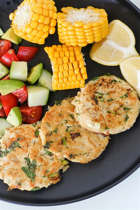 This recipe is really special to me… it's inspired by the crabcakes i made for gordon ramsay that earned me a spot in the top 20 on masterchef season 10! Quick & Tasty Healthy Crab Cakes That Are Seriously Easy ...