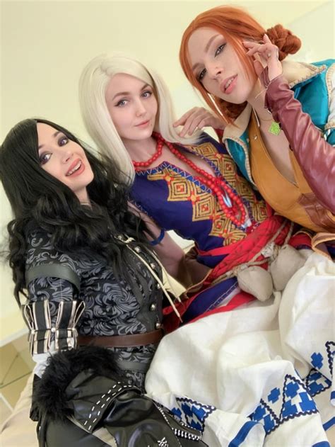 Keira Yenifer And Trisssia Siberia Purple Bitch And Helly Rite The Witcher Rcosplayero