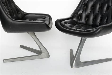 This includes fictional major characters and fictional minor characters created for star trek, fictional characters not originally created for star trek. ChromCraft Sculpta Star Trek Chairs - 2 available at 1stdibs