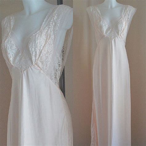 Free Shipping Vintage 1940s Nightgown Vintage Nightgowns Heavenly