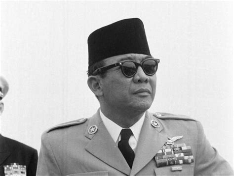 ▻ kisah dari soekarno atau bung karno, presiden ri pertama ini tidak pernah selesai untuk dibahas, kali ini. Biografi Soekarno : Sang Proklamator & Pahlawan Bangsa ...