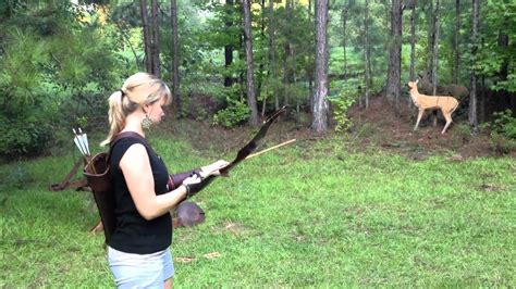 My Girlfriend Shooting A Recurve Bow Youtube