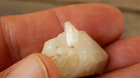 Found A Quartz Crystal While Hunting Arrowheads Youtube