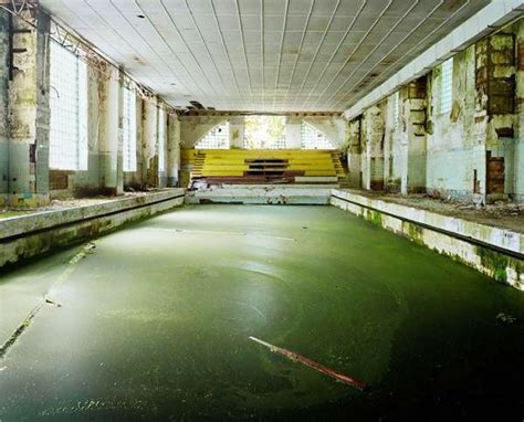 9 Scary Swimming Pools That Were Abandoned And Never Demolished Hometown Demolition In 2020