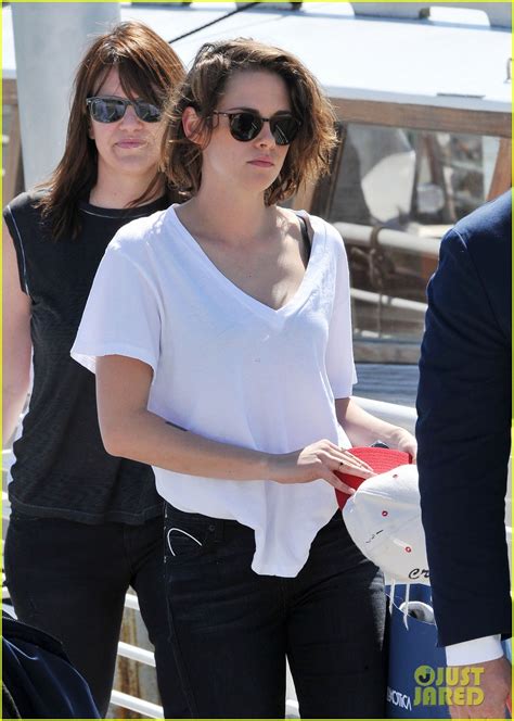 Photo Kristen Stewart Snaps Selfies With Fans Upon Leaving Venice Photo Just