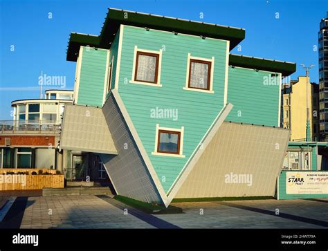 Upside Down House Hi Res Stock Photography And Images Alamy